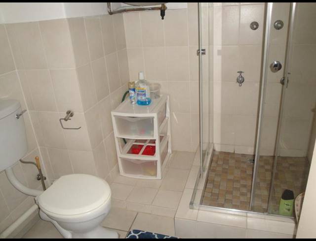 1 BEDROOM APARTMENT FOR SALE IN MALVERN EAST